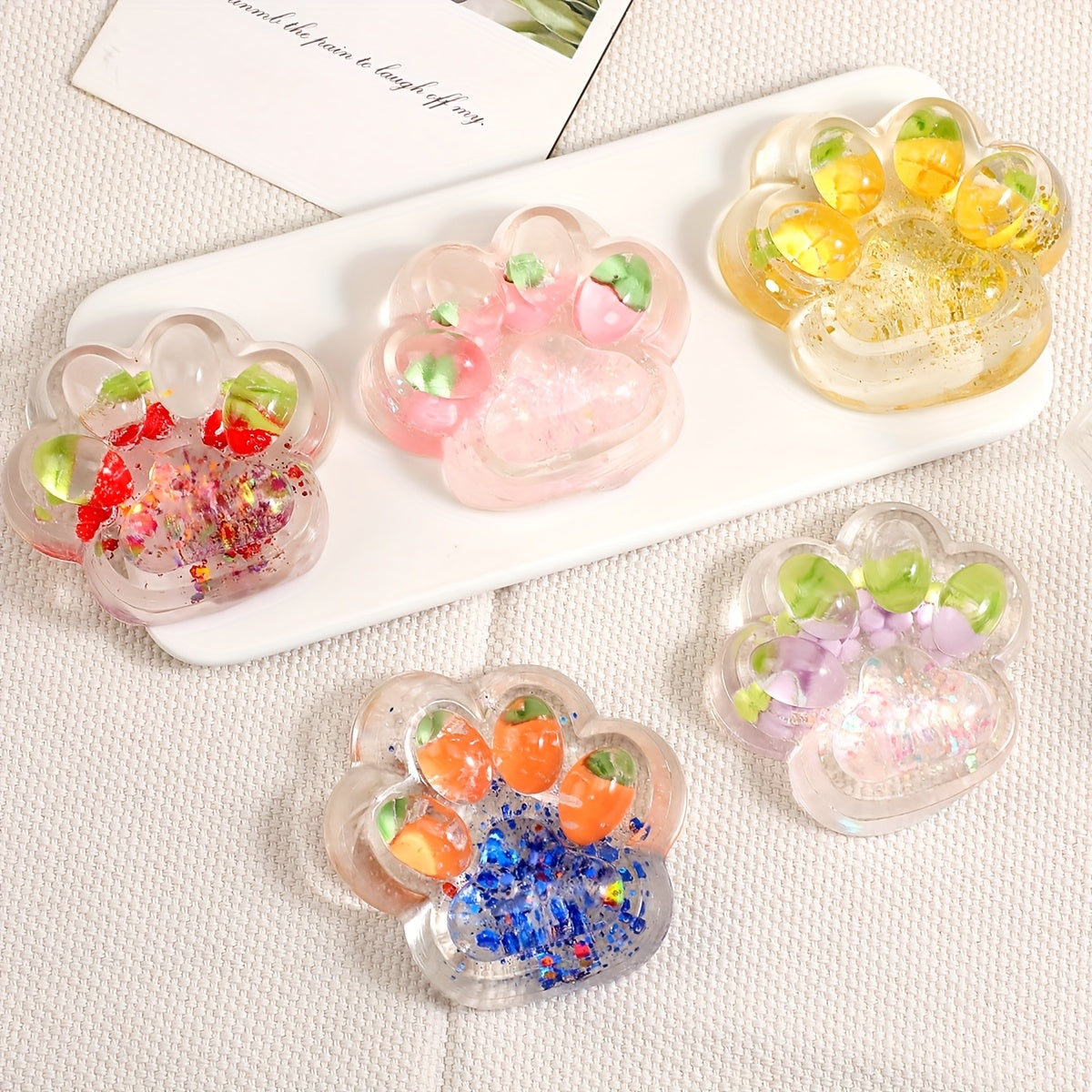 1pc\u002F2pièces\u002F3pièces Ananas, Fraise, Patte de Chat, Jouet à Serrer - Doux, Soulage le Stress et l'Anxiété, Convient aux Adolescents et aux Adultes, Cadeau de Noël Idéal, Couleurs Mélangées, Convient pour l'Hiver, le Nouvel An